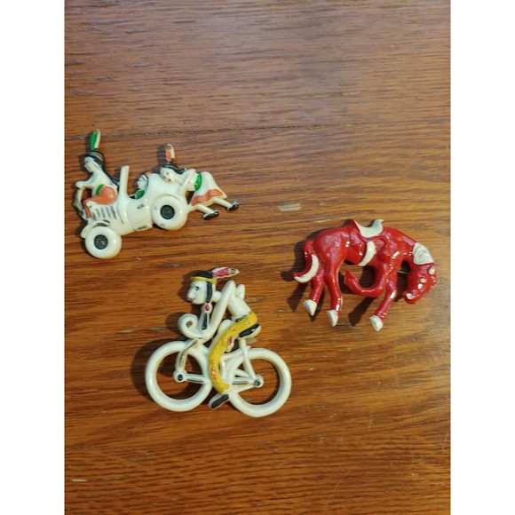 1940s Indian Brooch - Picture 8 of 8